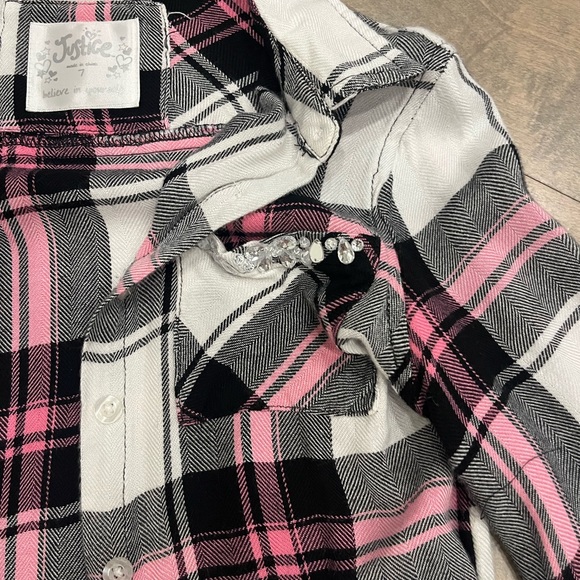 Justice youth flannel. - Picture 2 of 2